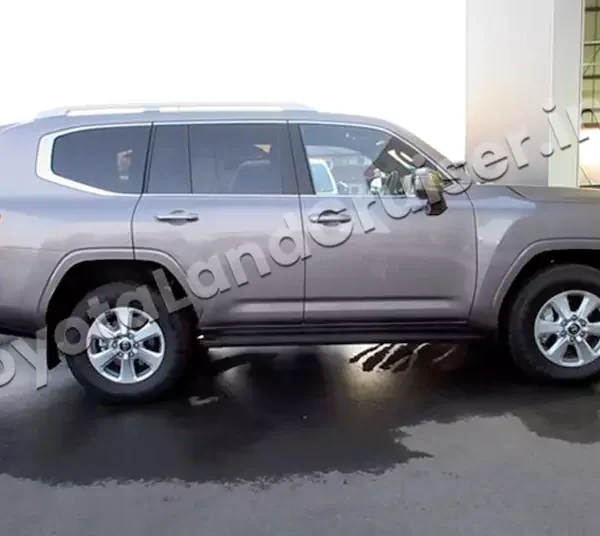 TOYOTA LANDCRUISER 300 AX