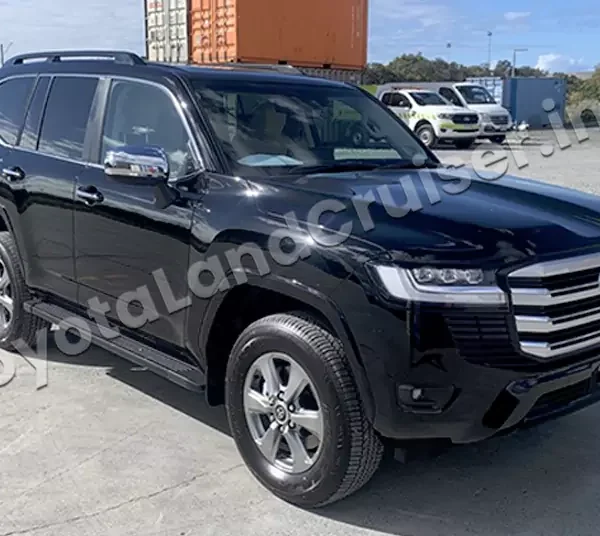 TOYOTA LANDCRUISER 300 SAHARA