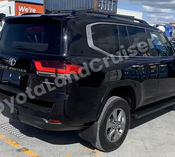 TOYOTA LANDCRUISER 300 SAHARA