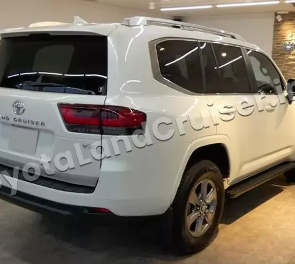 TOYOTA LANDCRUISER 300 VX