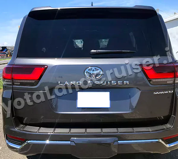TOYOTA LANDCRUISER 300 SAHARA ZX