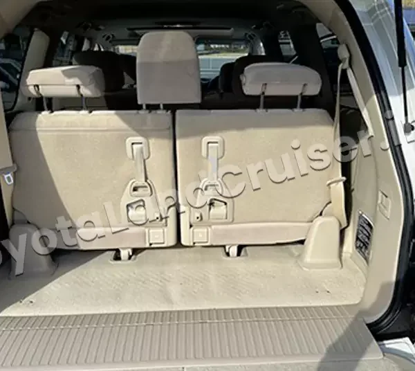 TOYOTA LANDCRUISER 200 AX