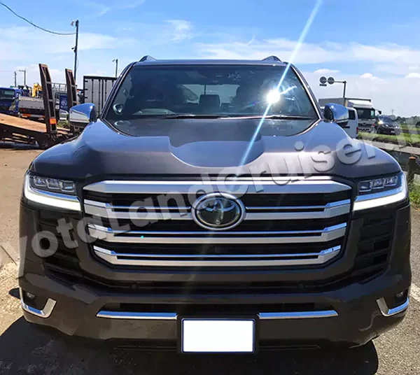 TOYOTA LANDCRUISER 300 SAHARA ZX