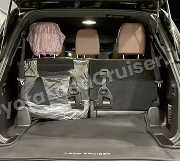 TOYOTA LANDCRUISER 200 ZX