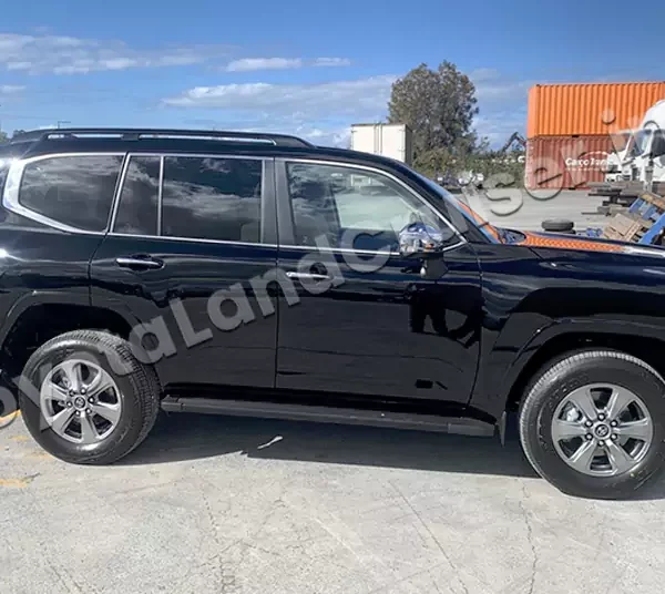 TOYOTA LANDCRUISER 300 SAHARA
