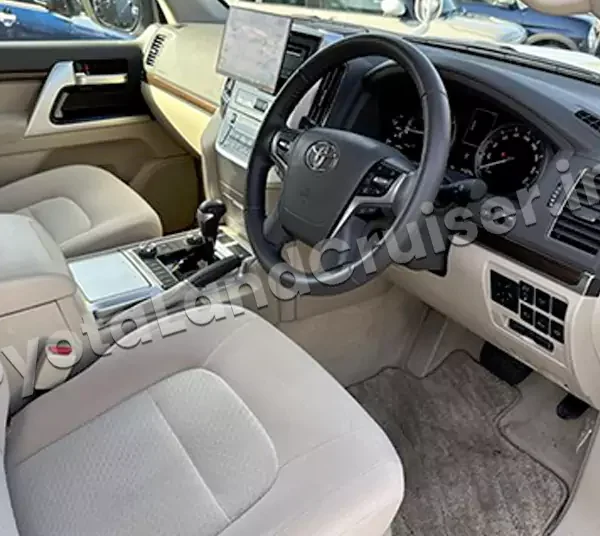 TOYOTA LANDCRUISER 200 AX