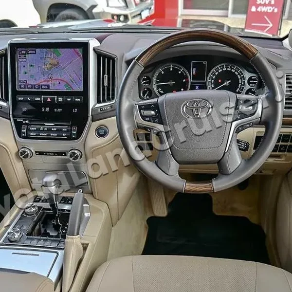 TOYOTA LANDCRUISER 200 SAHARA