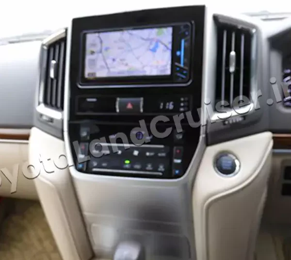 TOYOTA LANDCRUISER 200 AX-G