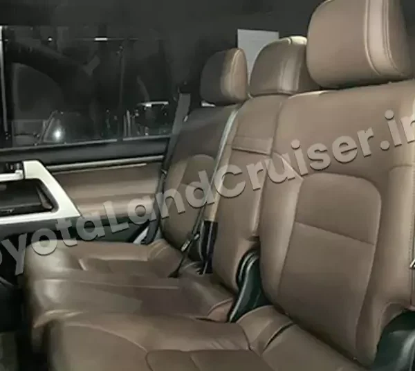 TOYOTA LANDCRUISER 200 ZX