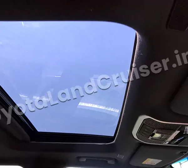 TOYOTA LANDCRUISER 300 SAHARA ZX
